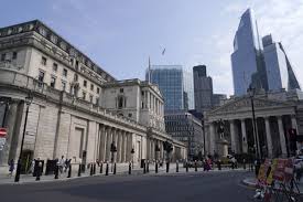 Bank of England holds key rate as it warns of ‘heightened uncertainty’