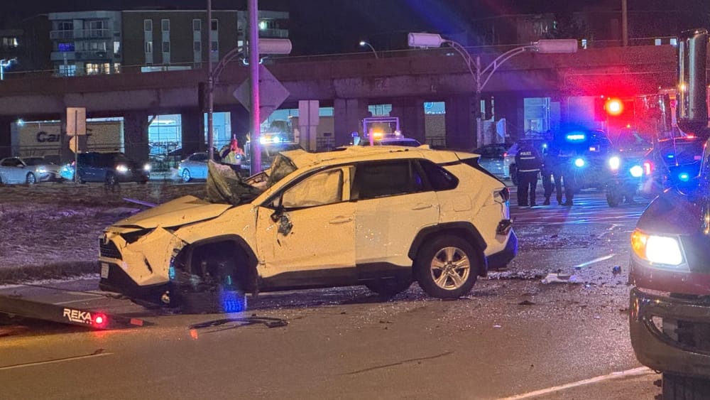 Highway 40 police chase ends in major crash in Montreal post image