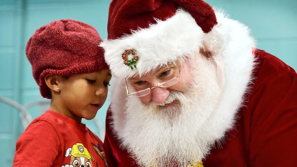 Santa Claus cleared for travel in Canadian airspace post image